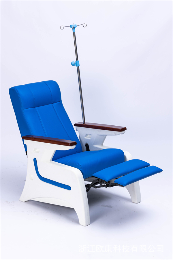 Reclining hospital infusion chair|Soft padded infusion chair