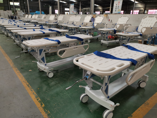 Patient transfer stretcher 